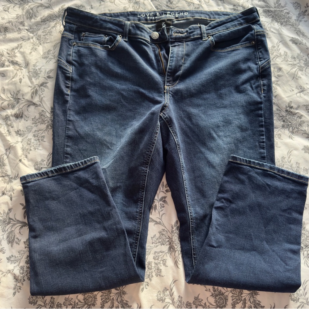 Medium wash, straight leg jeans